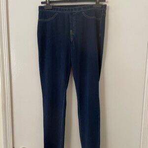 Denim jean style leggings by HUE - Size M - NWOT